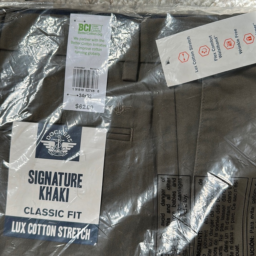 Dockers, NWT, dark khaki, 34x32